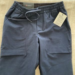 NWT Men’s Lululemon Bowline Pant 30” *UTILITECH Medium / M / Navy